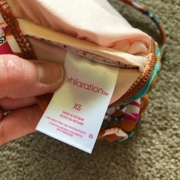 NEW NWT XHILARATION Macrame Strappy High Neck Bikini Top Mustard Gold Floral XS - Picture 9 of 9